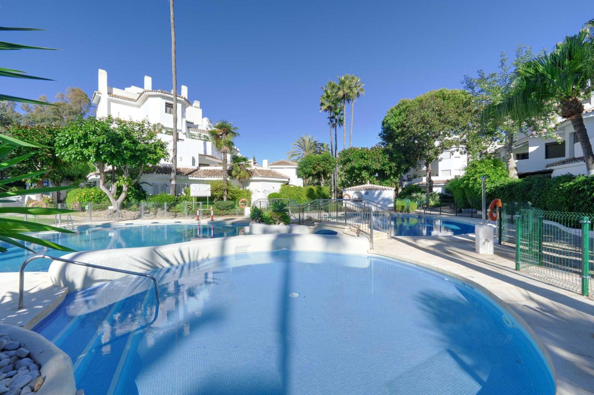 1104 First Line Beach Apartment Golden Beach Pool Marbella Exterior foto