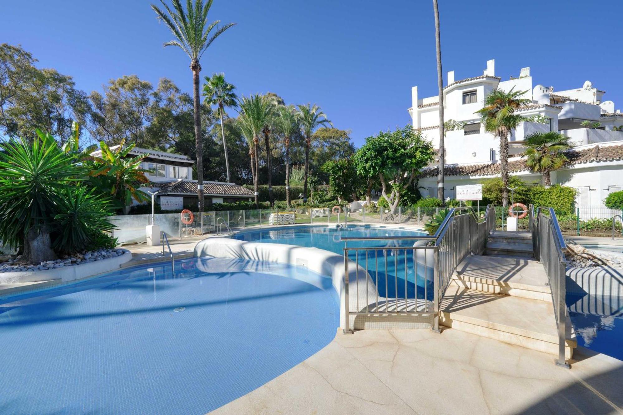 1104 First Line Beach Apartment Golden Beach Pool Marbella Exterior foto
